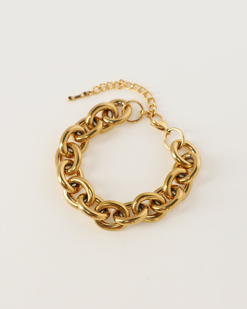 Lynn Oval Link Bracelet