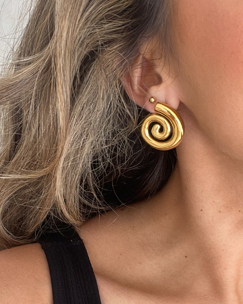 Sofia Swirl Stud Earring