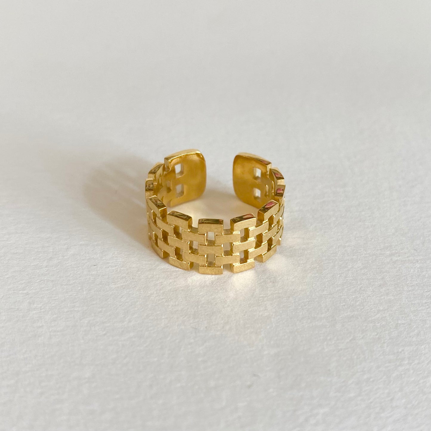 Bria Wide Chain Resizable Ring