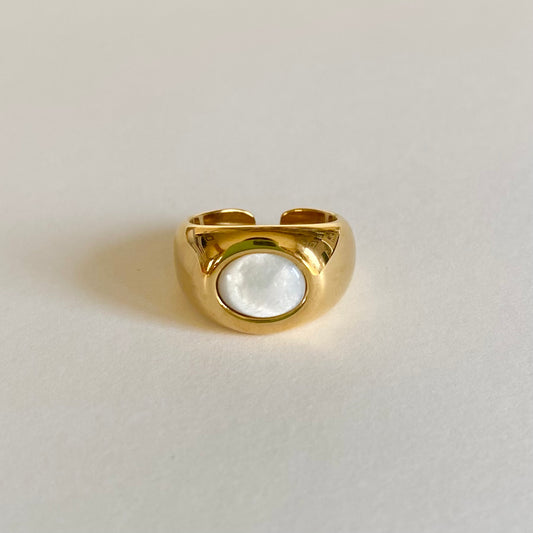 Frankie Pearl Resizable Ring